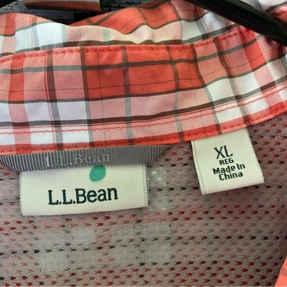 LL Bean Women's Long-Sleeved Button-Down Top Size XL - Picture 9 of 10